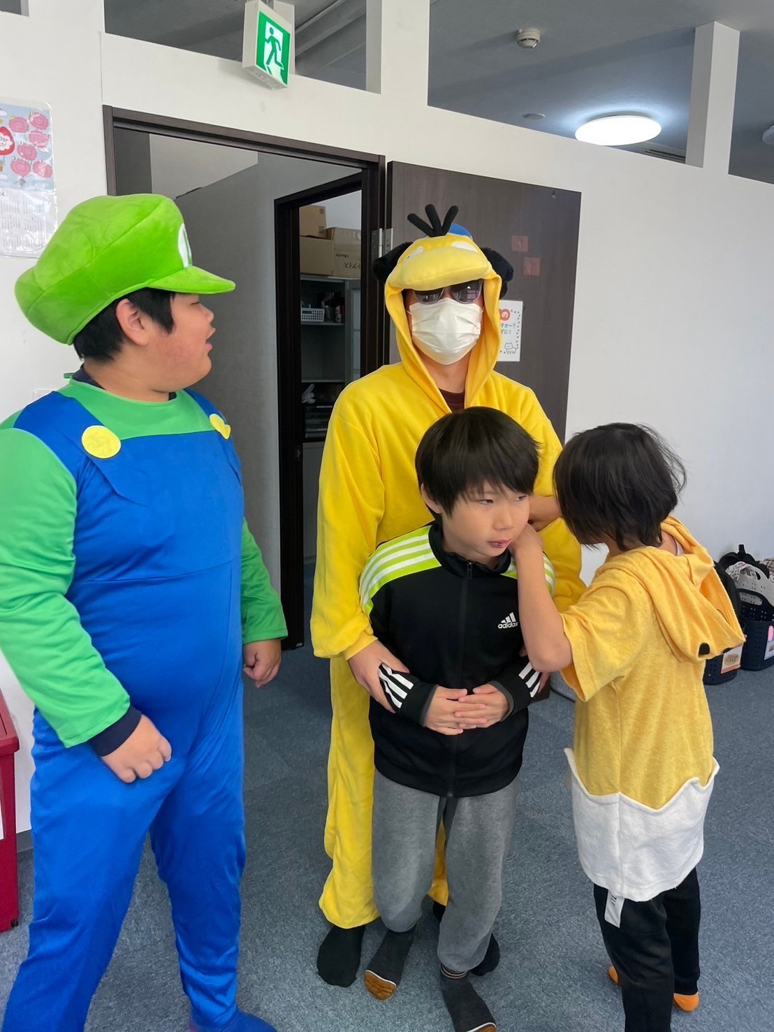 大阪市浪速区の放課後等デイサービスオハナピース大阪日本橋のハロウィンイベント、カレー作り、仮装